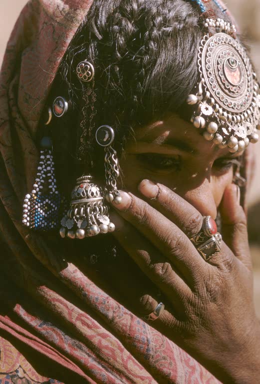 Afghanistan, portrait d'une femme kuchi / Photo
