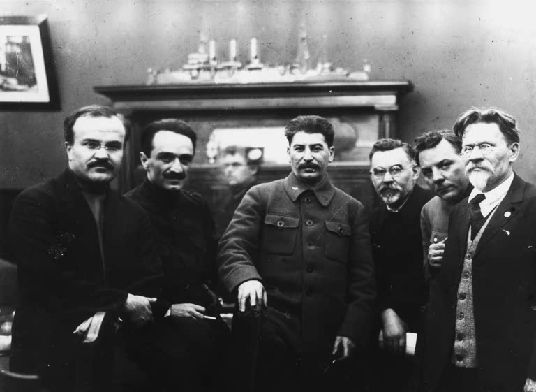 Révolution russe / Hommage à Kalinine : Kalinine, Vorochilov, Staline, Mikoyan, Molotov