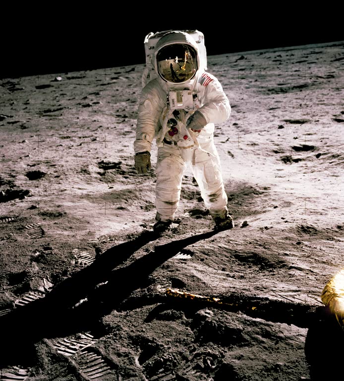 Premiers pas de l'Homme sur la Lune / L'astronaute Buzz Aldrin, le 21 Juillet 1969