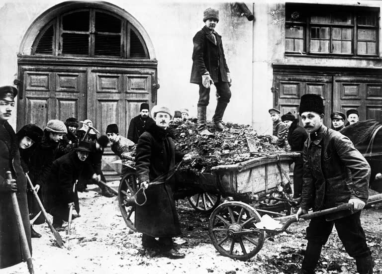 Révolution russe : monde ouvrier / 