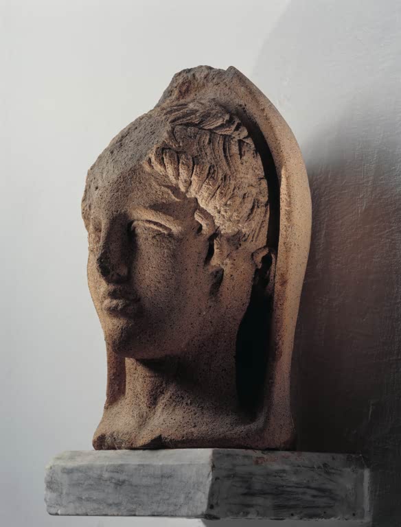 Terracotta votive head, study in Villa San Michele